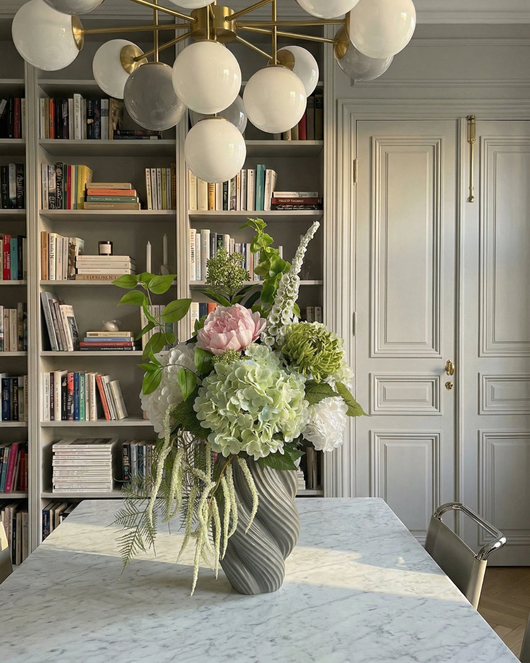 Blush Arbour buket