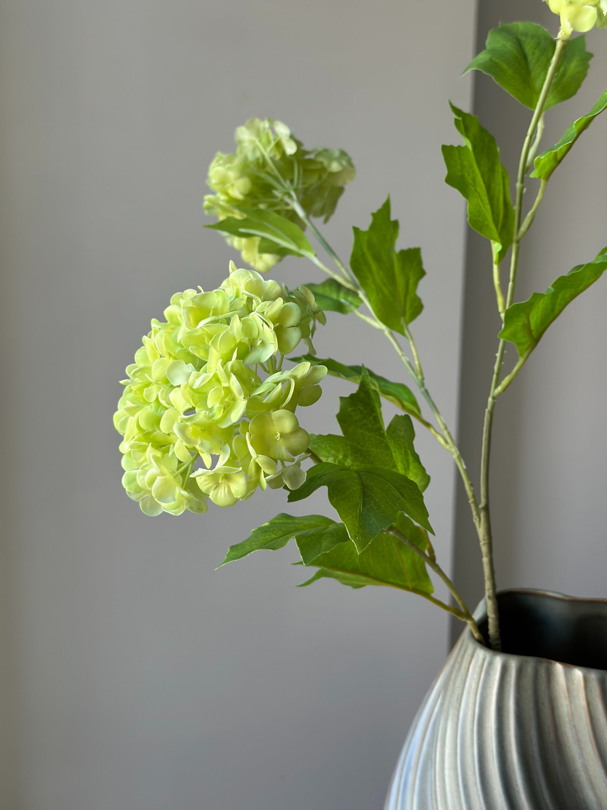 Kunstig grøn snebolle (viburnum) stilk fra Bloomgaard