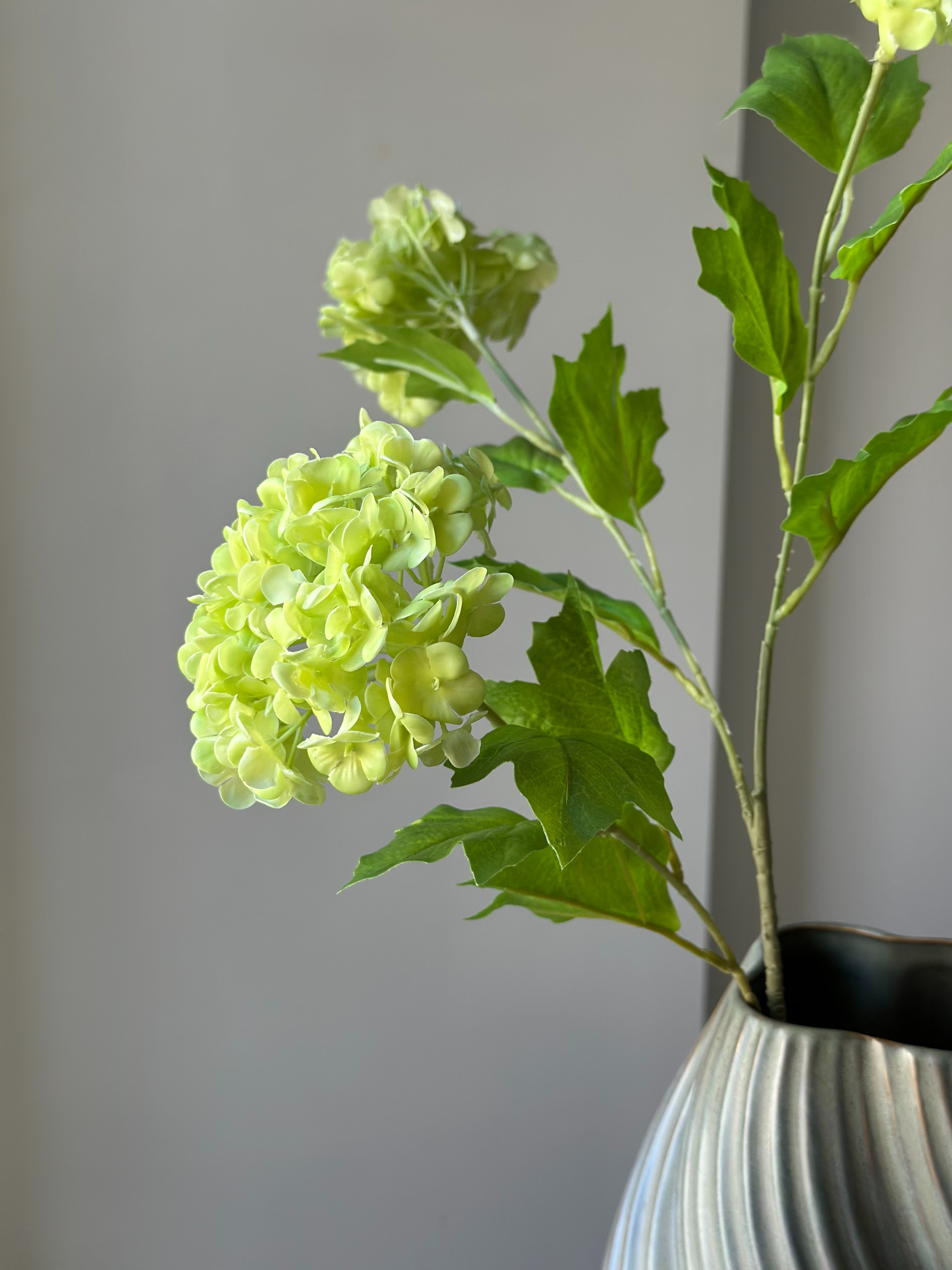 Kunstig grøn snebolle (viburnum) stilk fra Bloomgaard