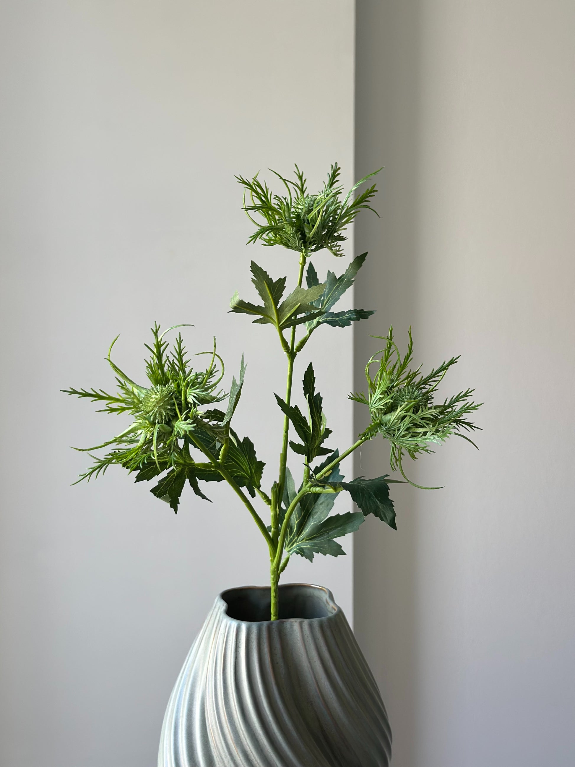 Kunstig grøn mandstro (eryngium) stilk fra Bloomgaard