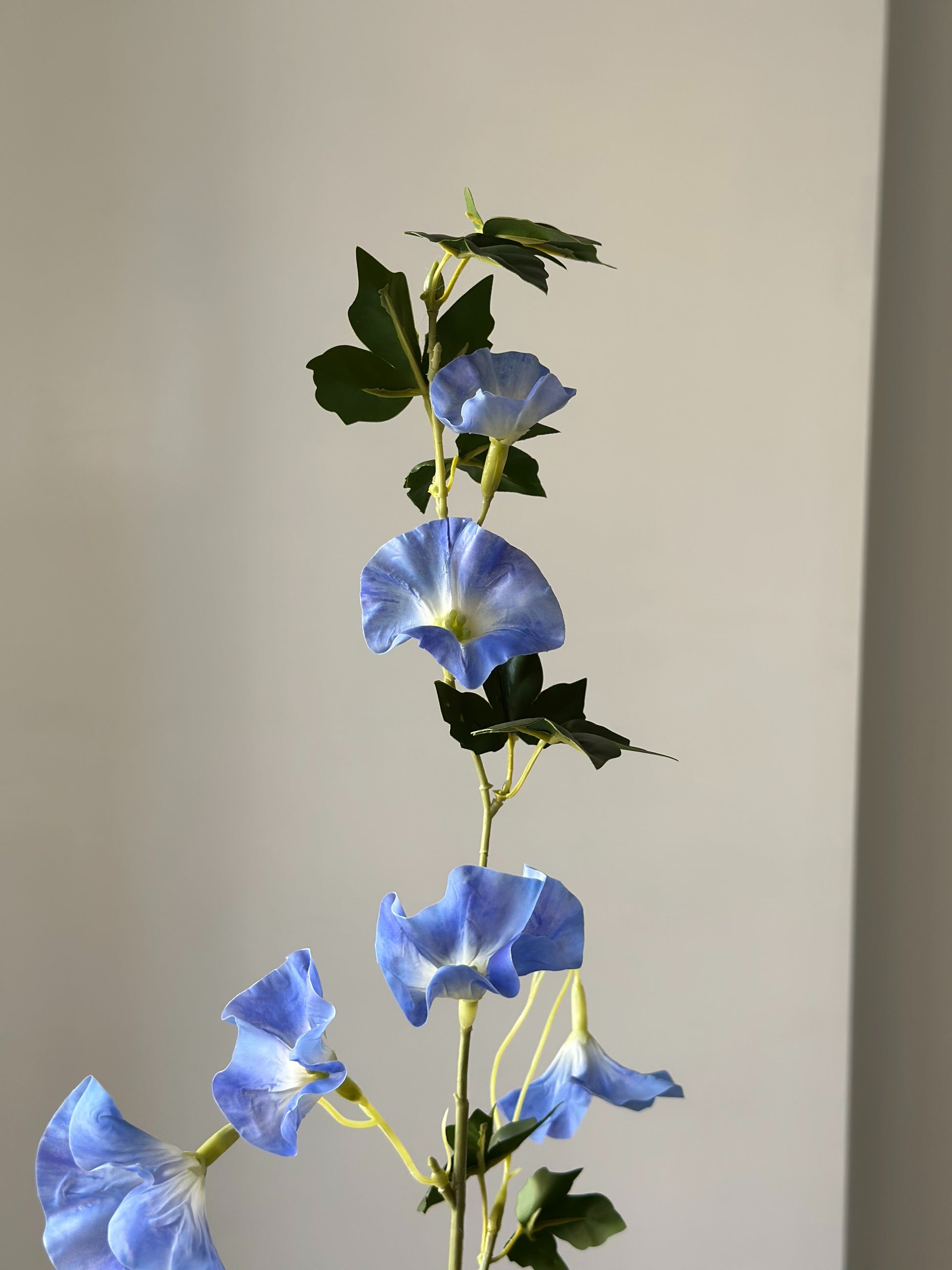 Kunstig blå petunia stilk fra Bloomgaard